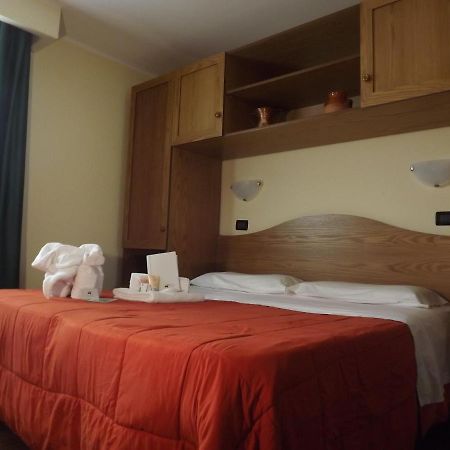 Club Hotel Kristiania Сан-Массимо Экстерьер фото