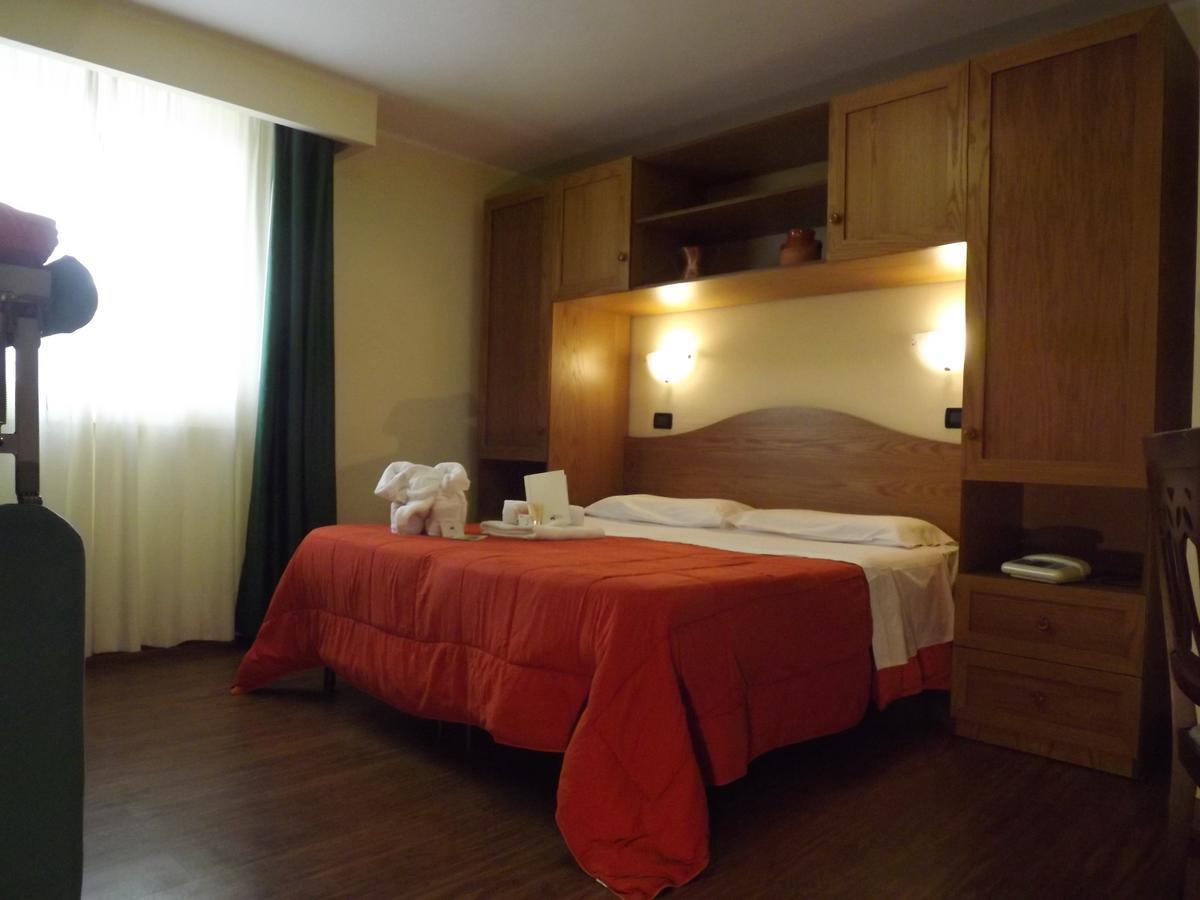 Club Hotel Kristiania Сан-Массимо Экстерьер фото